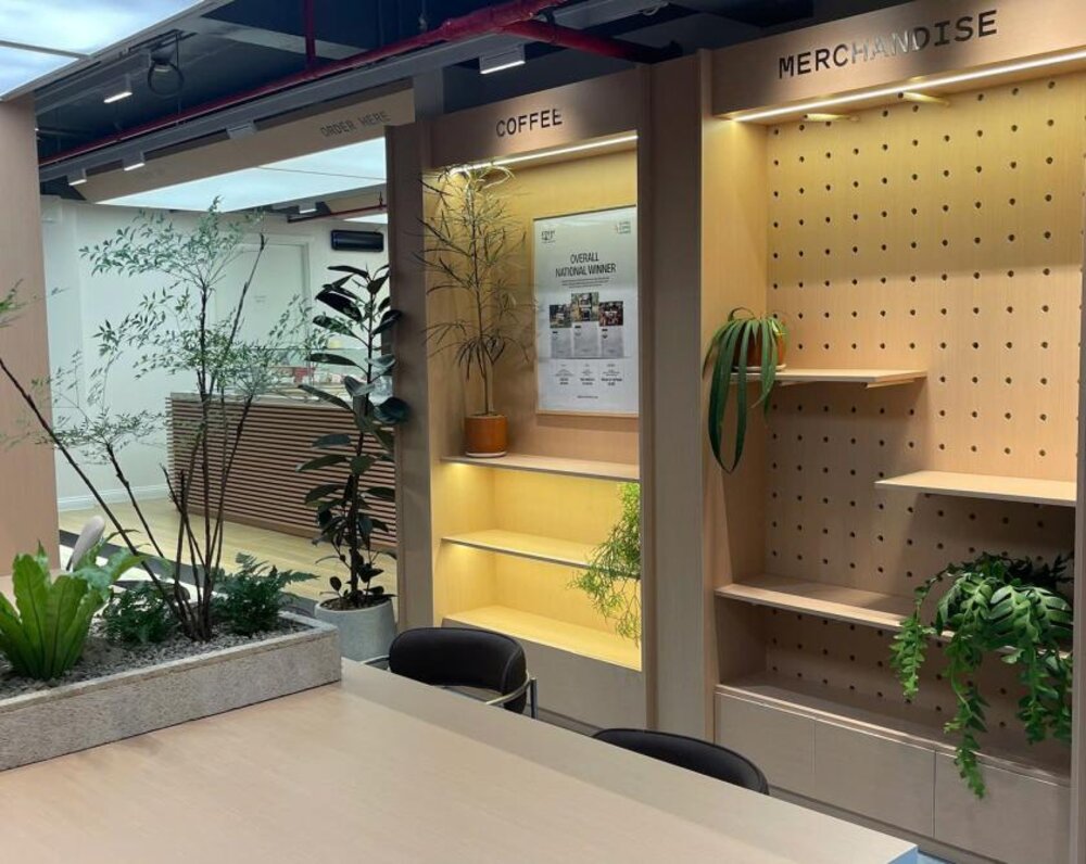 Every Half Coffee Roasters - khu trưng bày